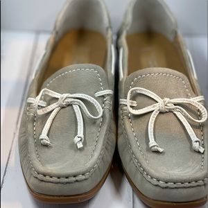 Manu Suede Gray Women Loafers Size 6.5 (23.0 cm)